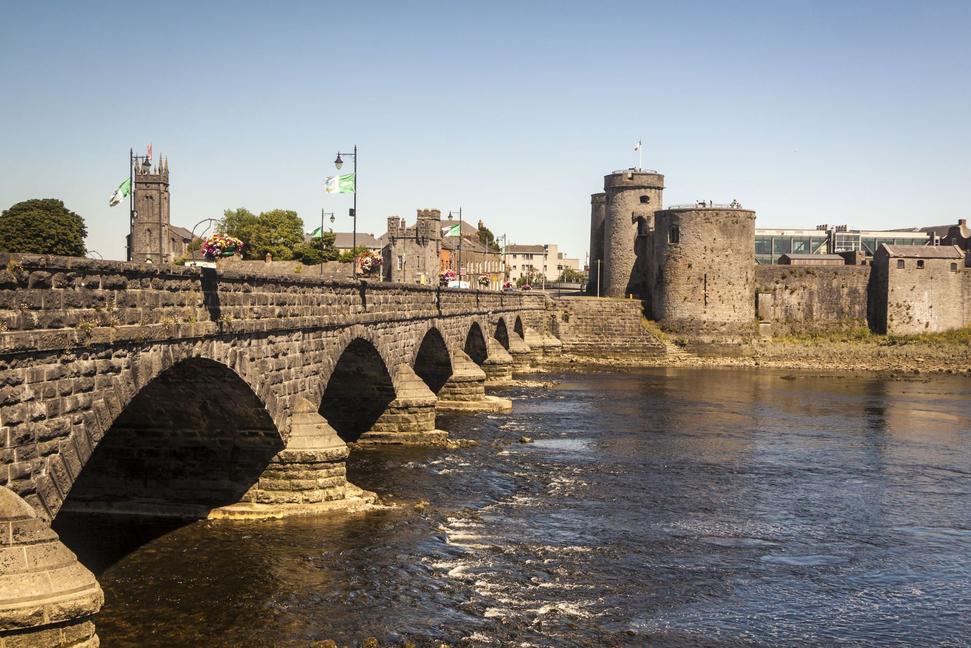LIMERICK SOGGIORNO STUDIO 4.jpeg